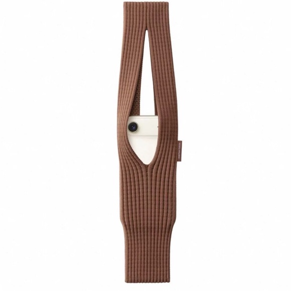 iPhone Pocket x ISSEY MIYAKE - Picture 3 of 10